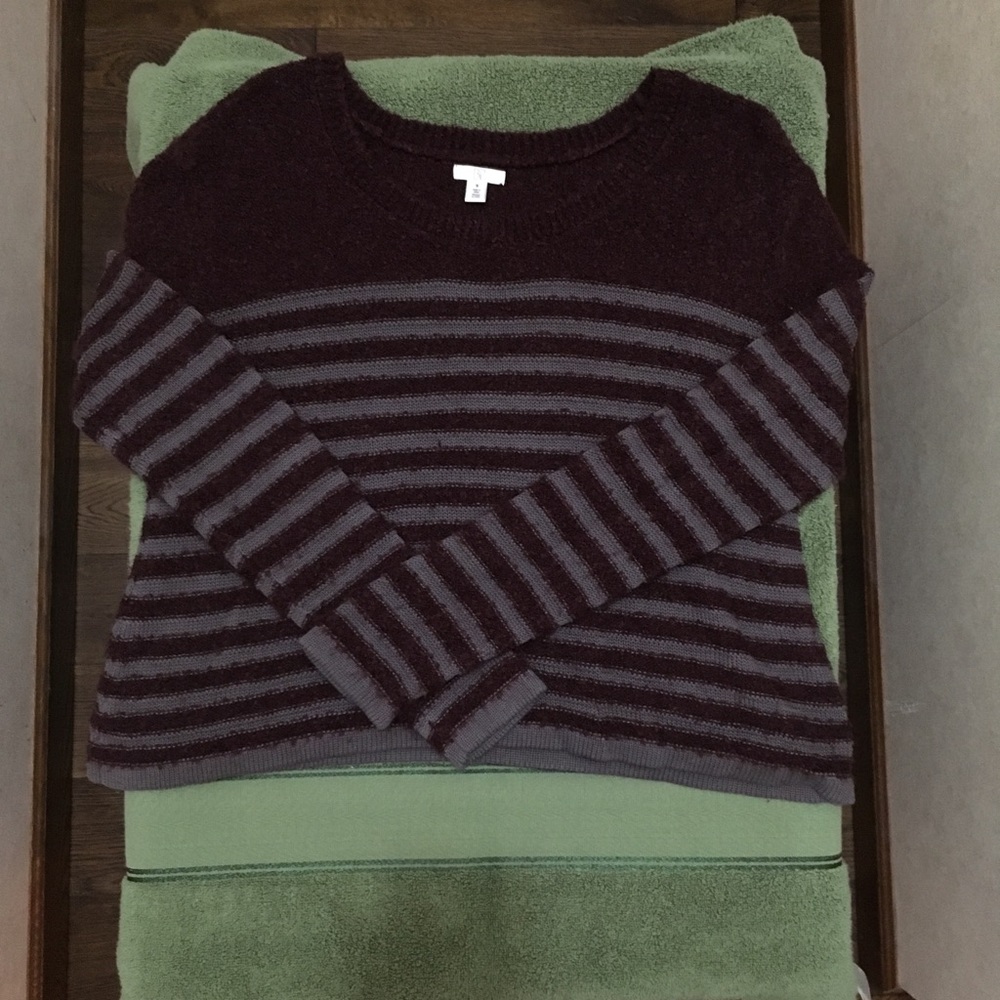 BP grey and burgundy striped sweater